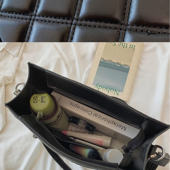 Beautiful black Quilted bag - Picture 3 of 4